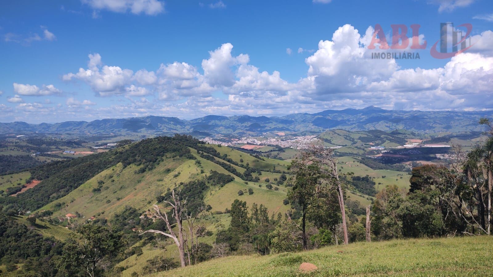 Imagem principal do imóvel