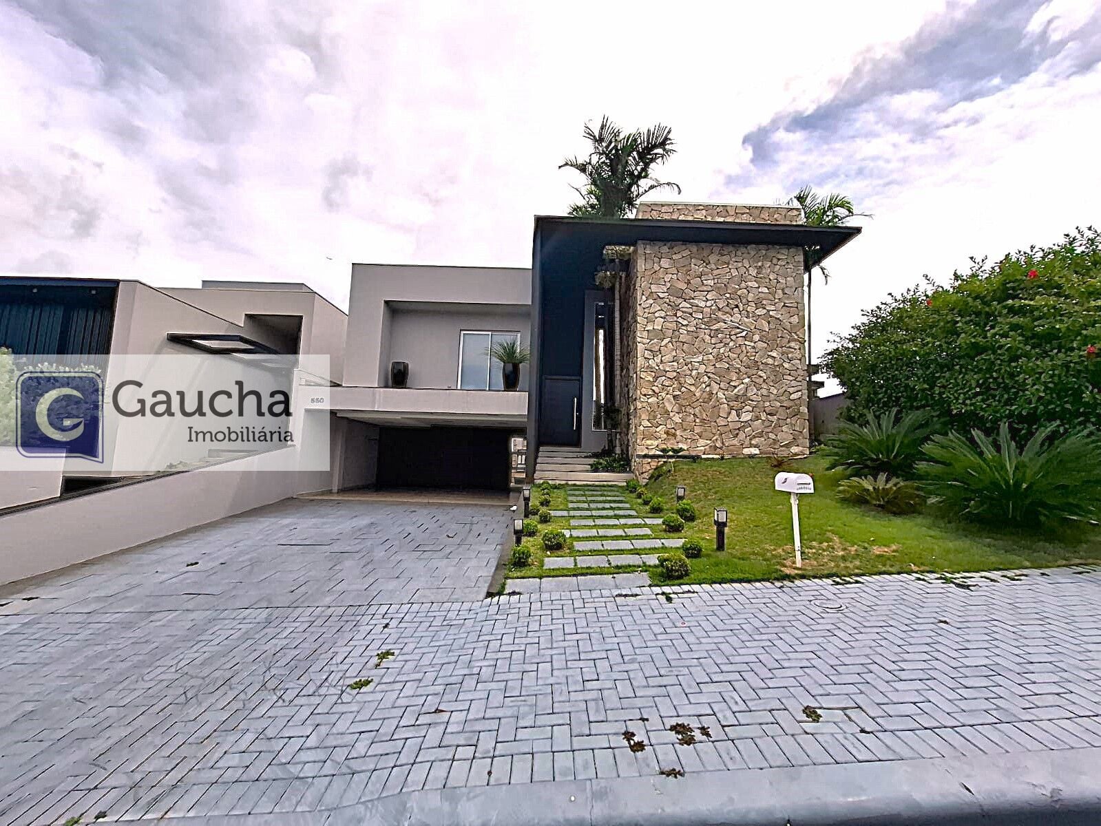 Casa à venda em Santa Cruz, Cascavel — Portal Chave Fácil
