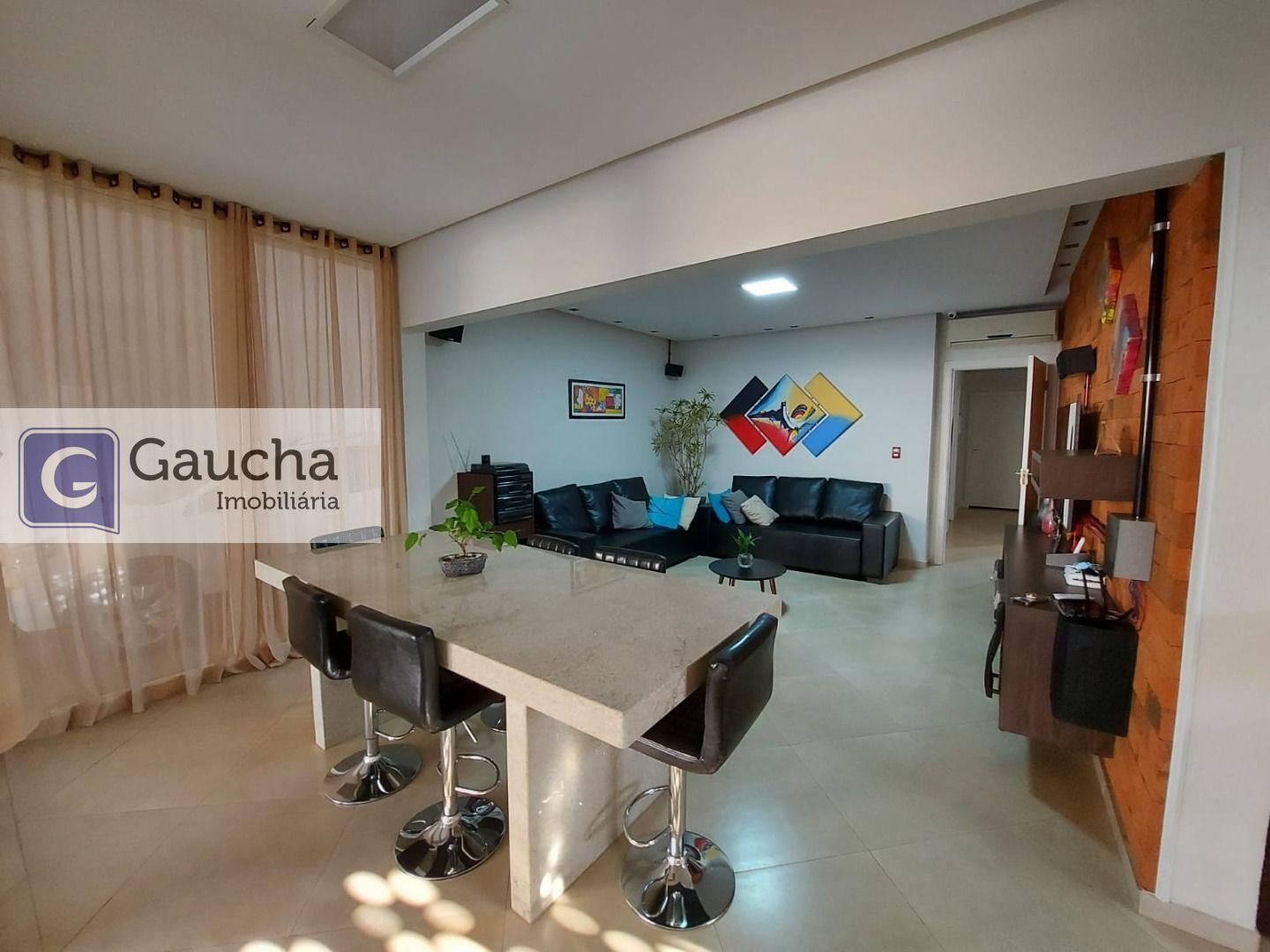Casa à venda em Região Do Lago, Cascavel — Portal Chave Fácil