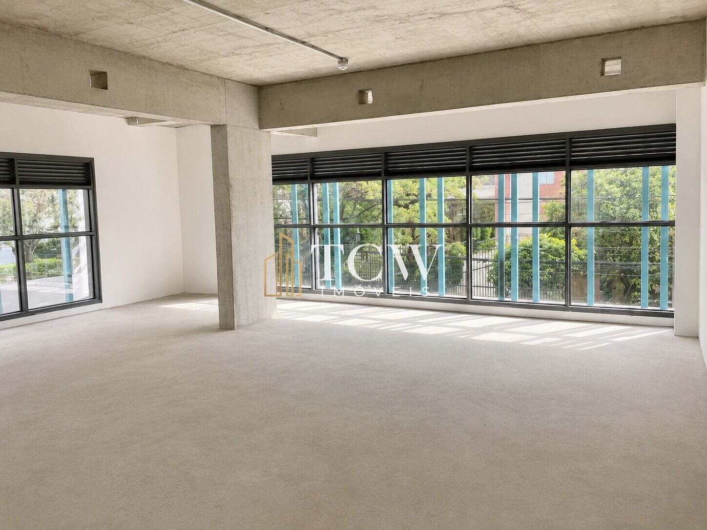Loja-Salão, 325 m² - Foto 1