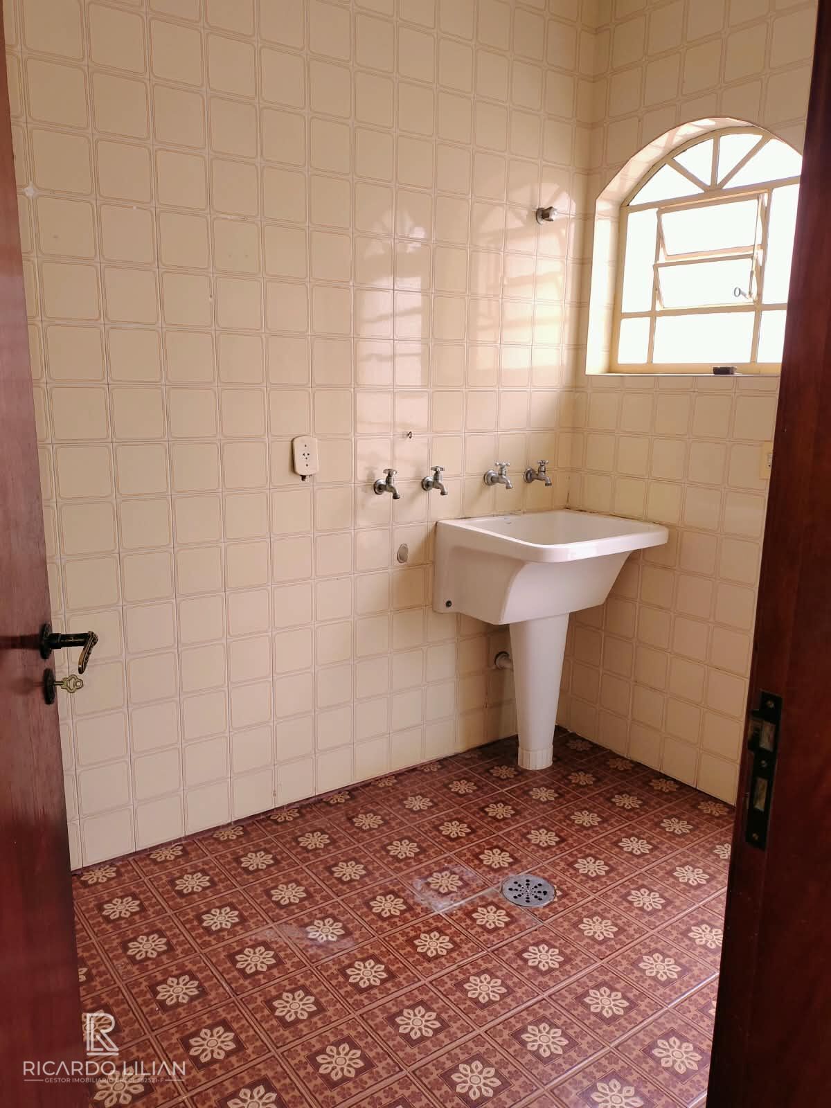 Casa, 4 quartos, 350 m² - Foto 24