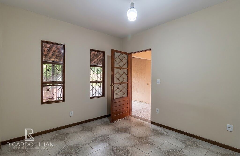 Casa, 4 quartos, 134 m² - Foto 2