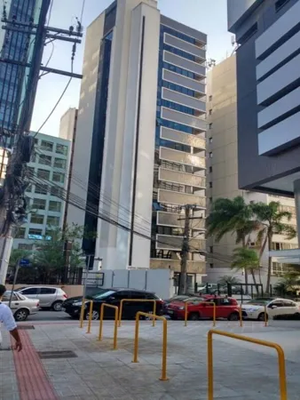 Sala comercial à venda no bairro Centro em Florianópolis/SC