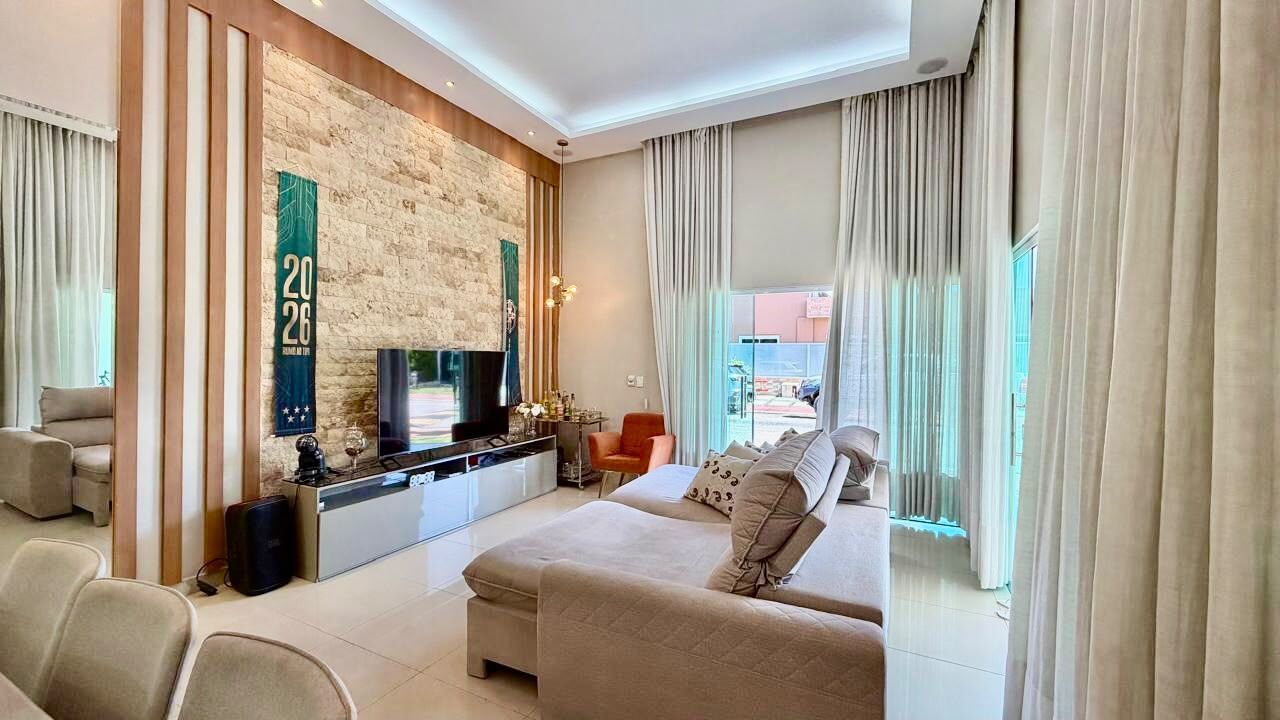 Casa, 3 quartos, 250 m² - Foto 1