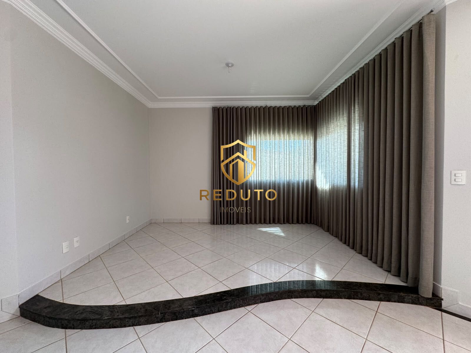 Casa, 3 quartos, 211 m² - Foto 4