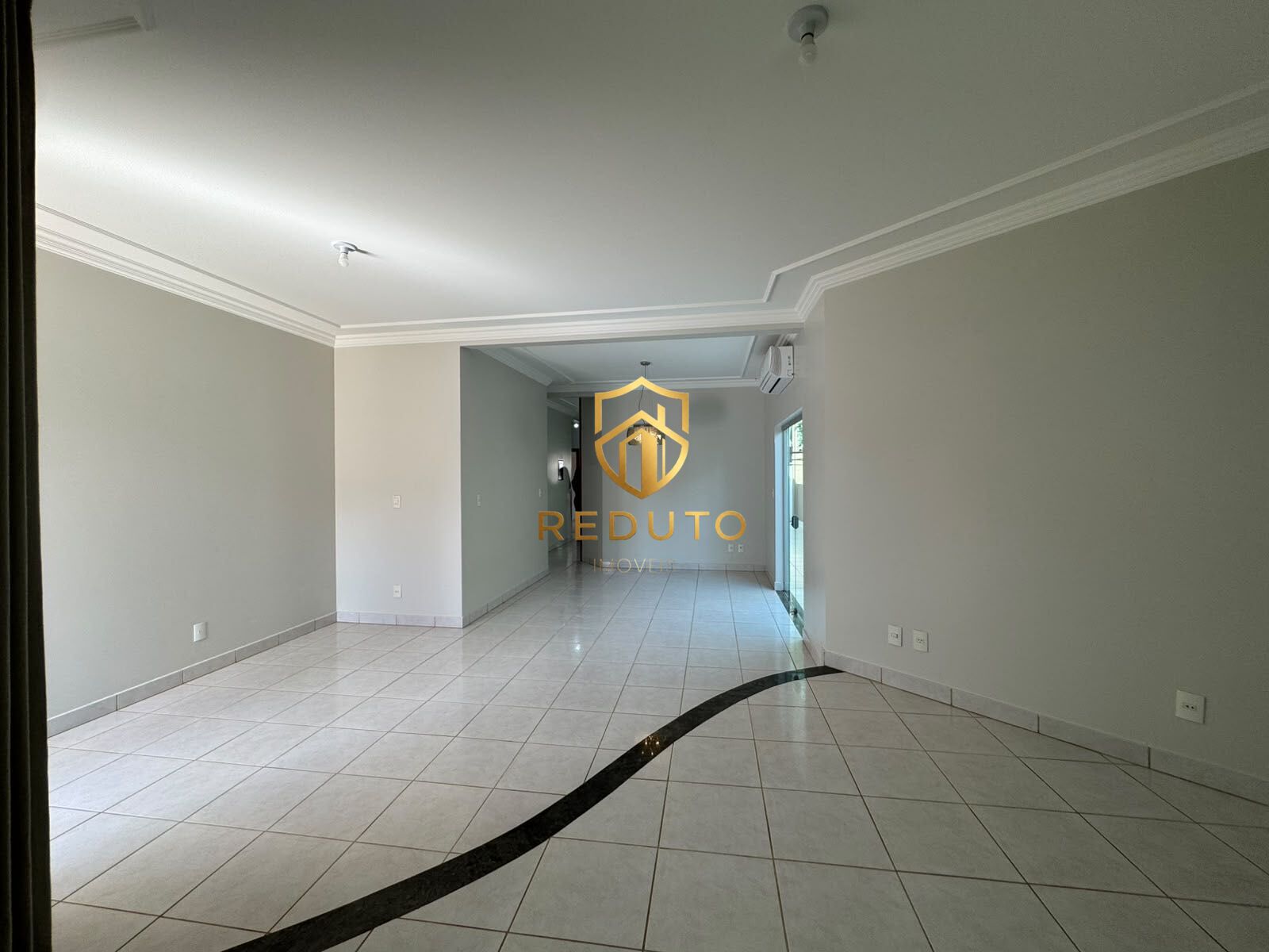 Casa, 3 quartos, 211 m² - Foto 3