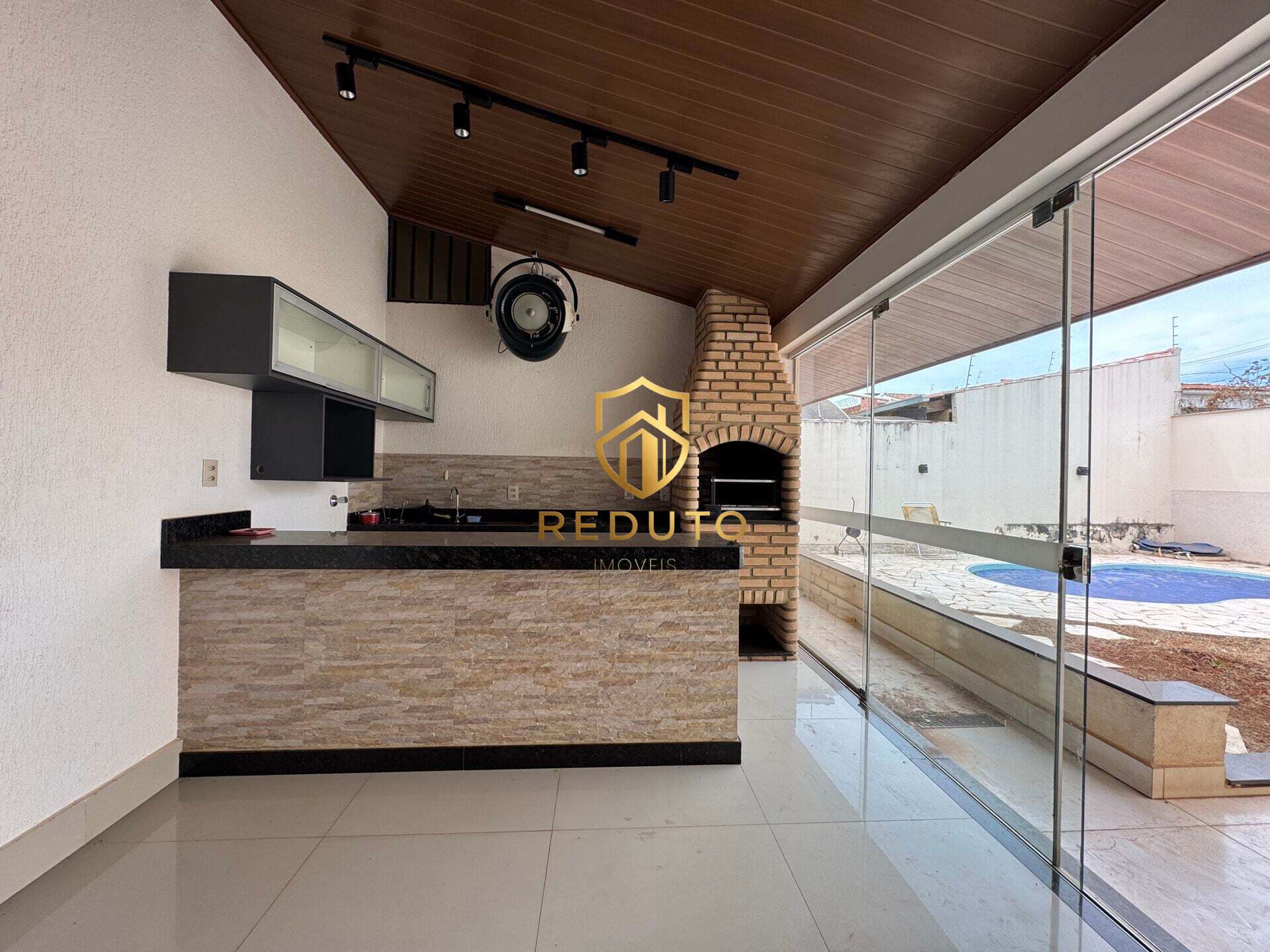 Casa, 3 quartos, 194 m² - Foto 3
