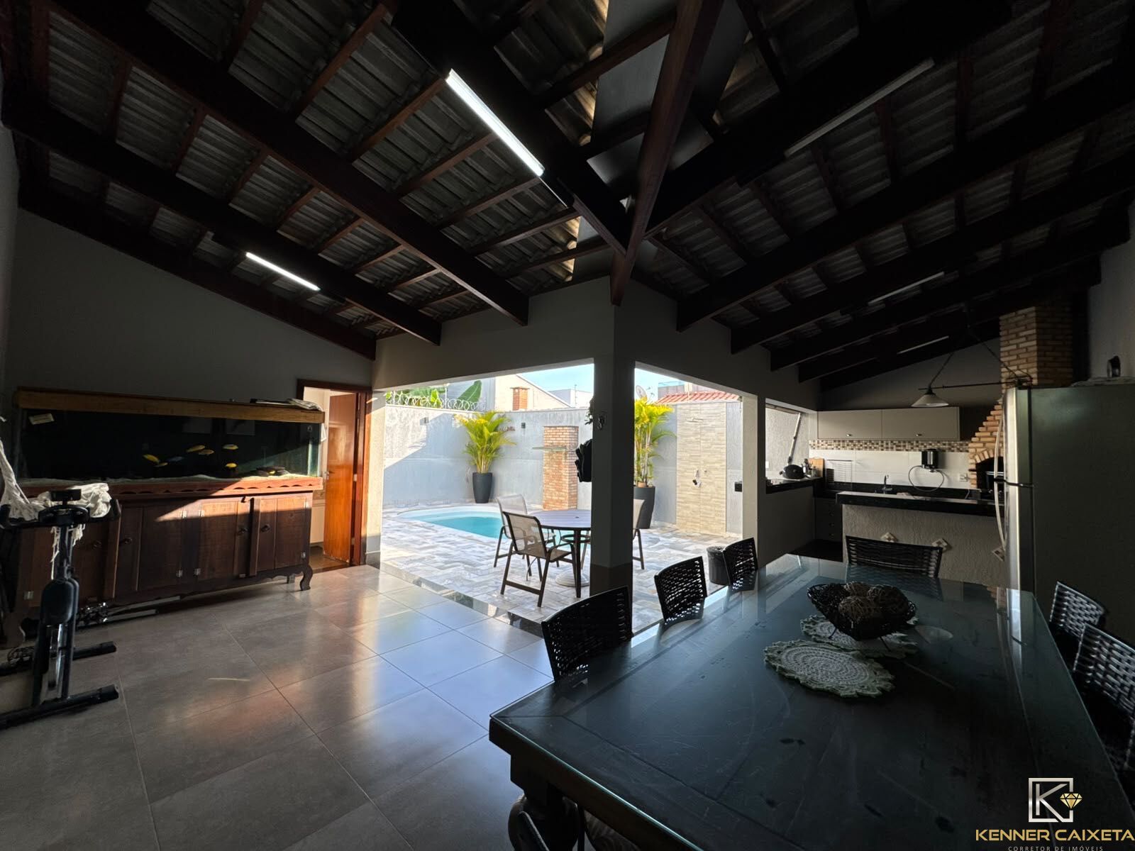 Casa, 4 quartos, 260 m² - Foto 13