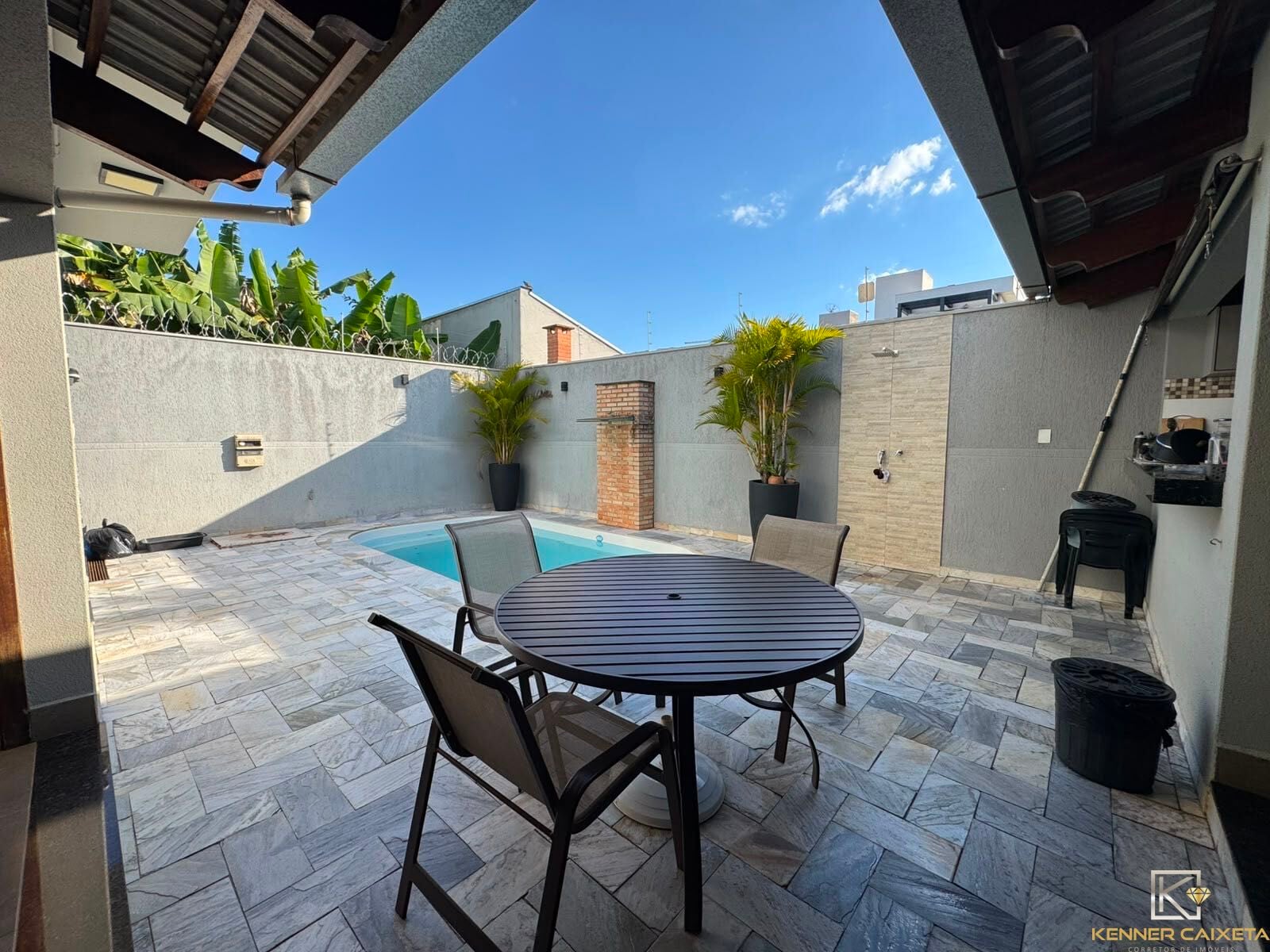 Casa, 4 quartos, 260 m² - Foto 15