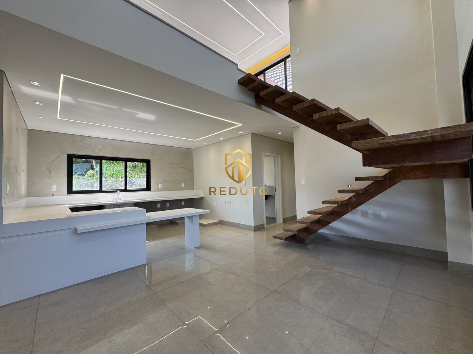 Cobertura, 3 quartos, 200 m² - Foto 4