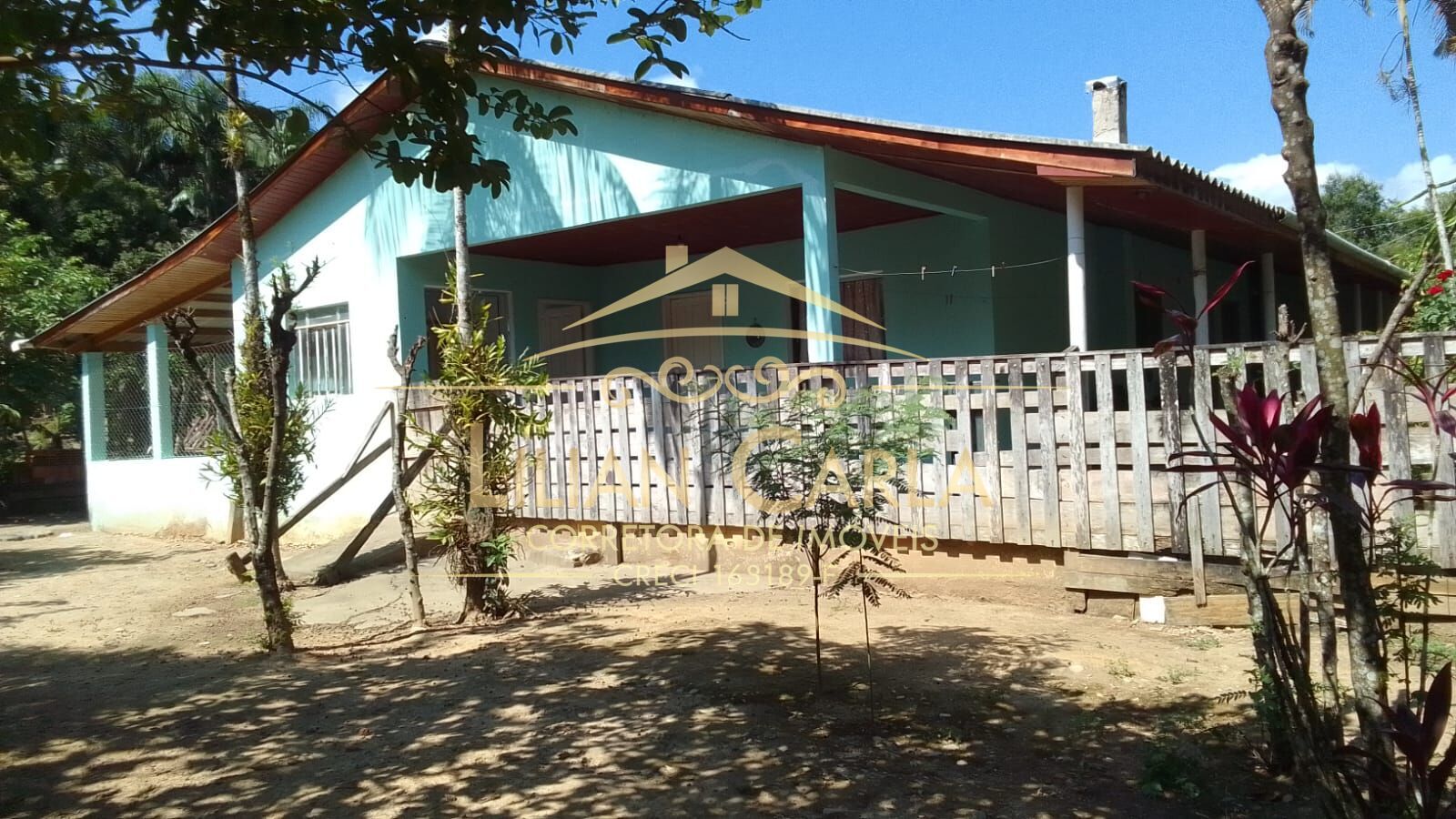 Chácara, 4 quartos, 210 m² - Foto 1