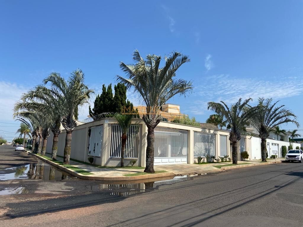 Casa, 4 quartos, 600 m² - Foto 1
