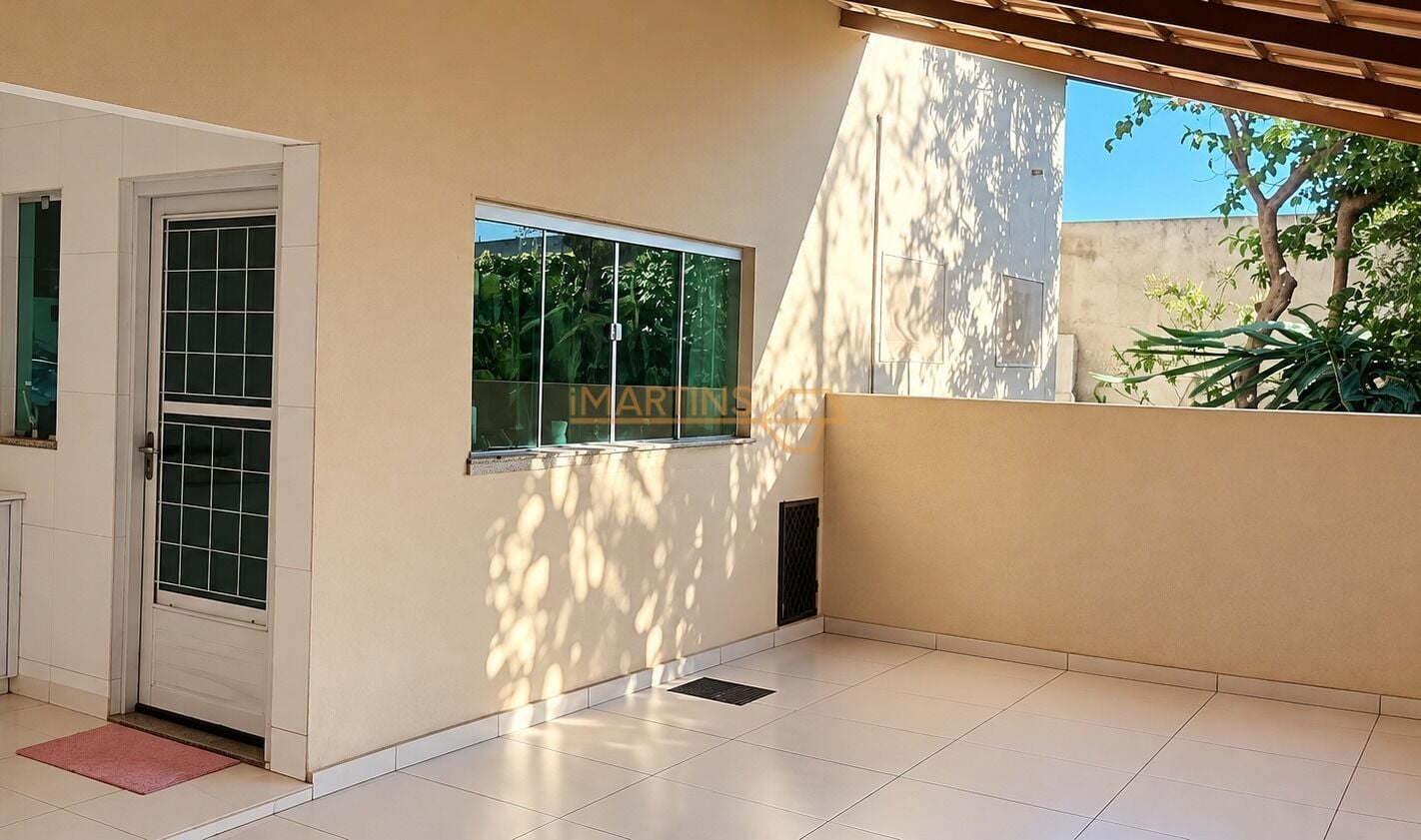 Casa, 4 quartos, 235 m² - Foto 4