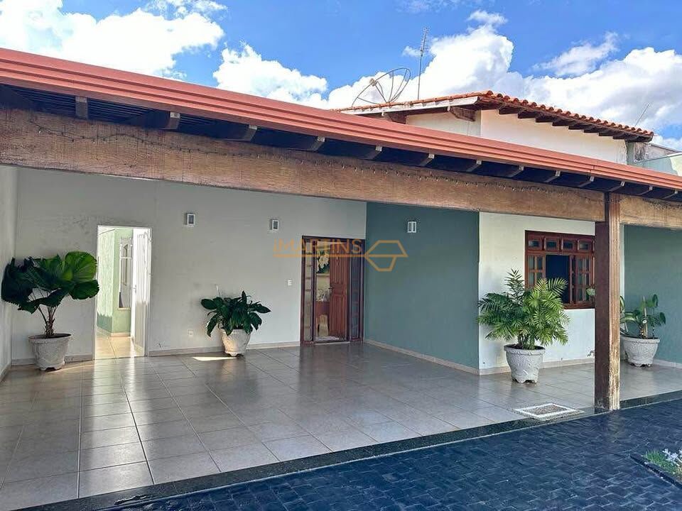 Casa, 3 quartos, 400 m² - Foto 1