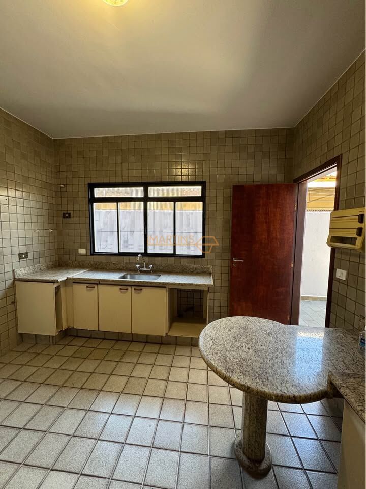 Casa, 4 quartos, 300 m² - Foto 4