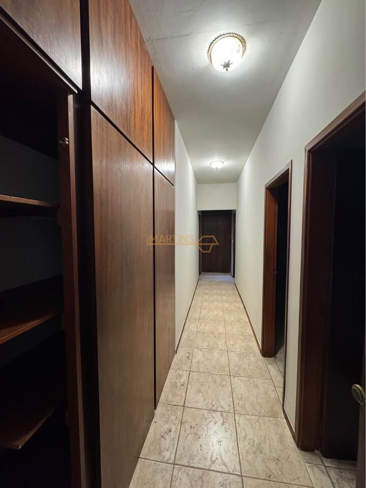 Casa, 4 quartos, 300 m² - Foto 4