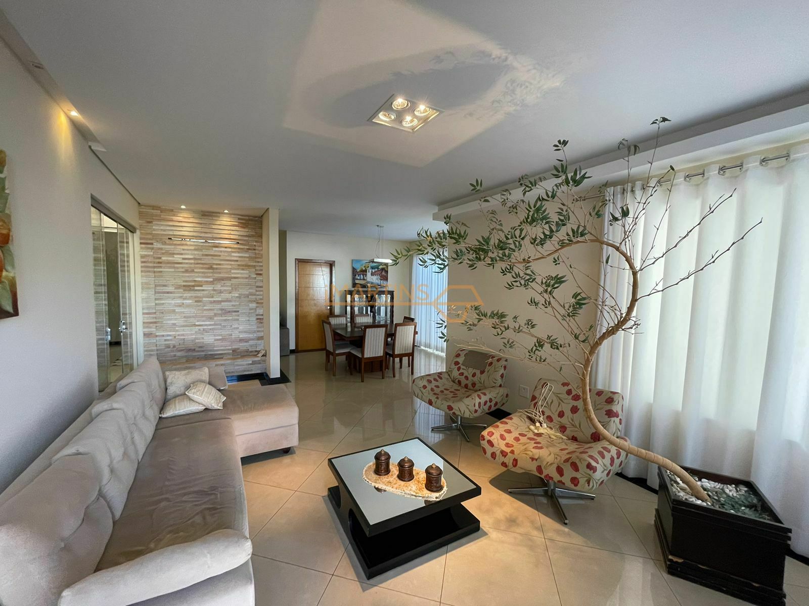 Casa, 3 quartos, 315 m² - Foto 1