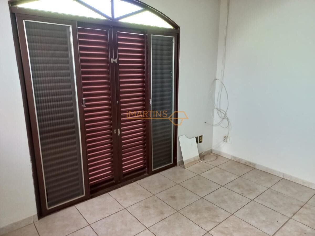 Casa, 4 quartos, 360 m² - Foto 47