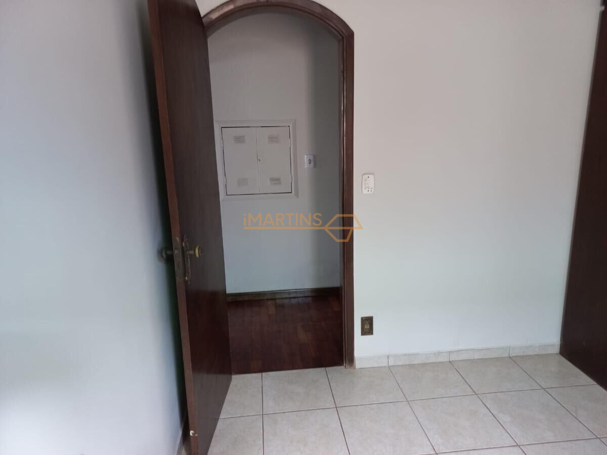 Casa, 4 quartos, 360 m² - Foto 34