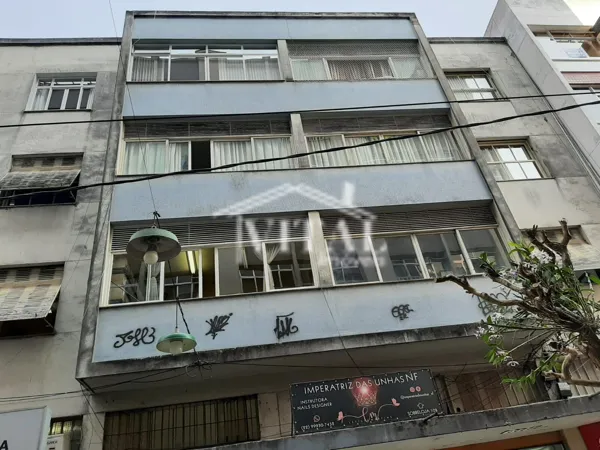 Apartamento à venda no bairro Centro em Nova Friburgo/RJ