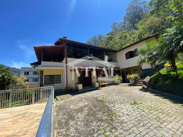 Casa à venda no bairro Cônego em Nova Friburgo/RJ