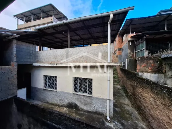 Casa à venda no bairro Alto De Olaria em Nova Friburgo/RJ
