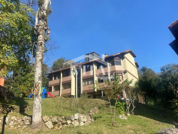 Apartamento à venda no bairro Cascatinha em Nova Friburgo/RJ