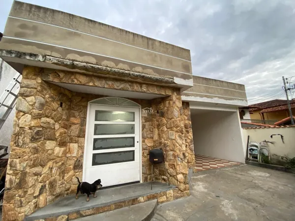 Casa à venda no bairro Loteamento Barão em Nova Friburgo/RJ