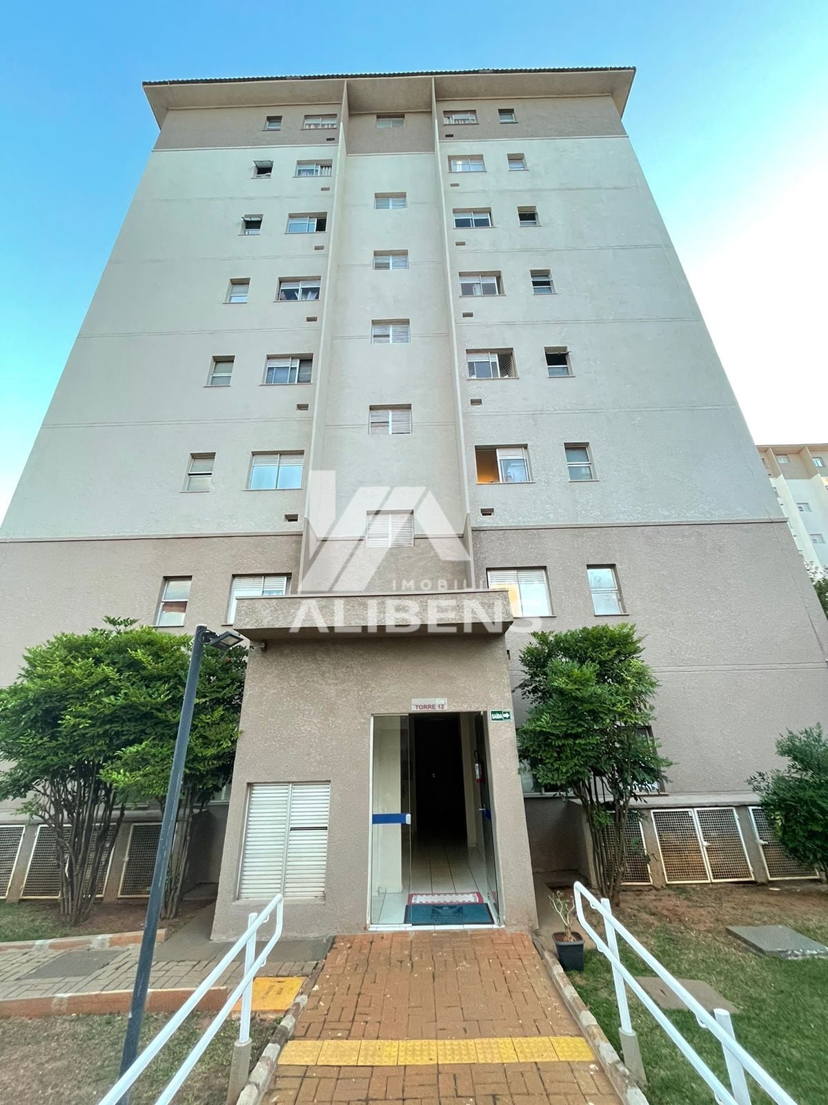 Apartamento com 2 quartos à venda, 48m² — foto 2 de 21