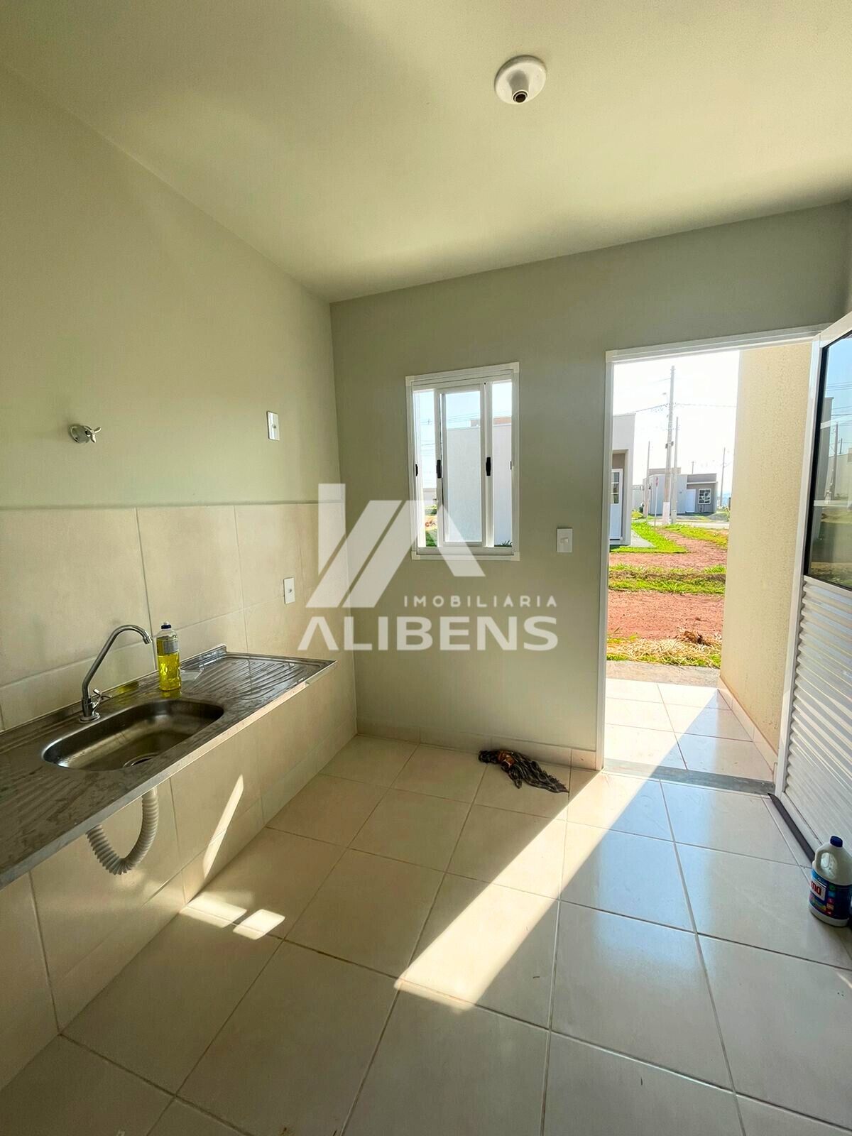 Casa com 2 quartos para aluguel, 47m² — foto 8 de 16