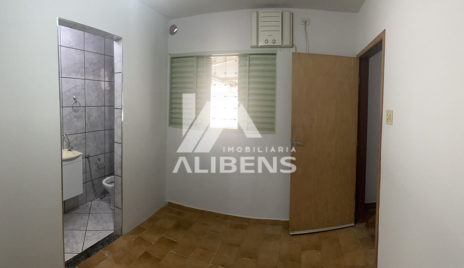 Casa com 5 quartos à venda, 214m² — foto 10 de 14