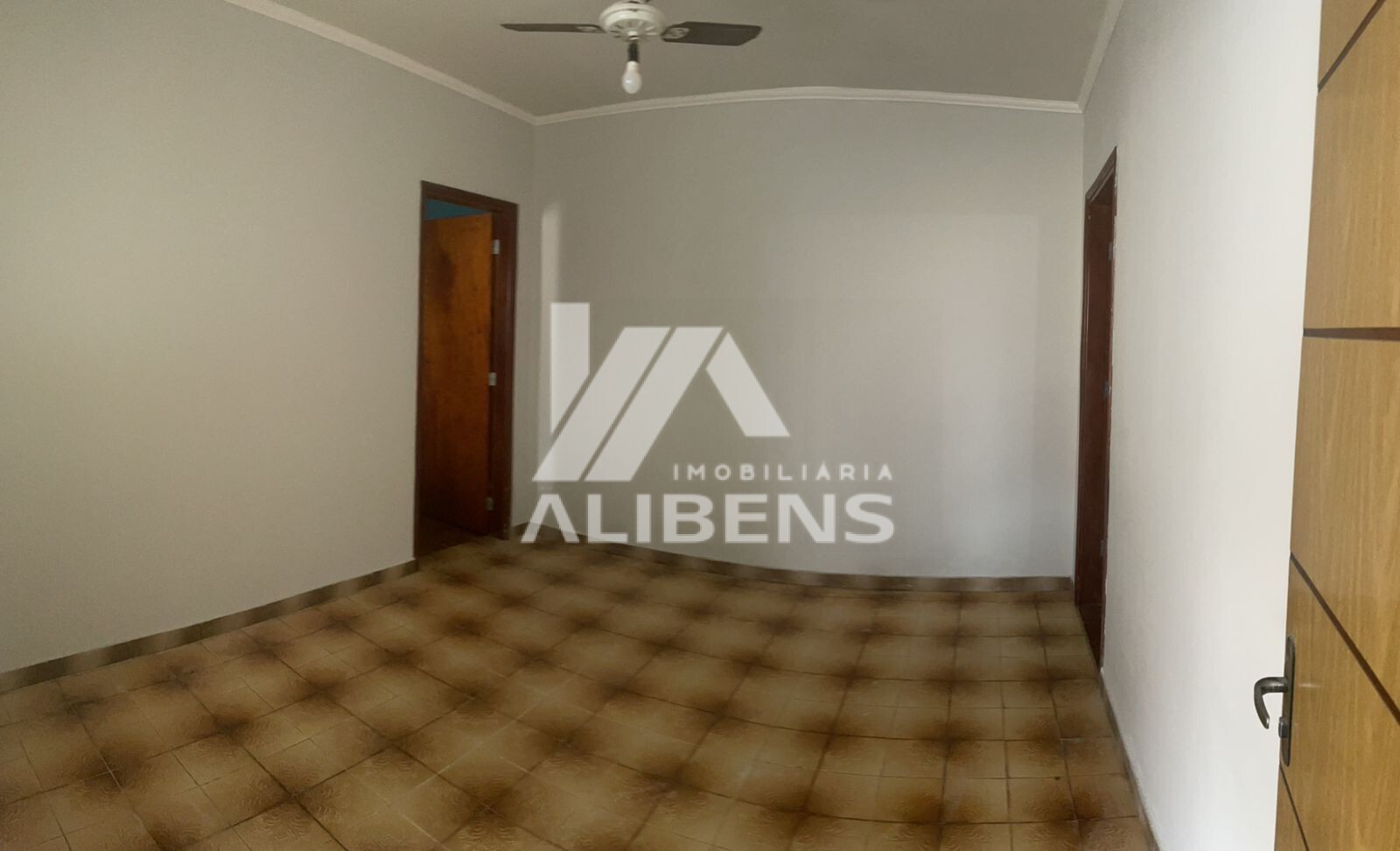 Casa com 5 quartos à venda, 214m² — foto 8 de 14