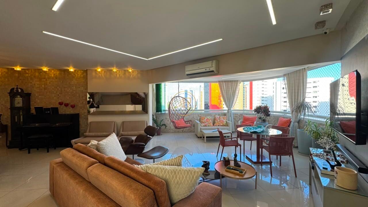 Apartamento, 4 quartos, 215 m² - Foto 1