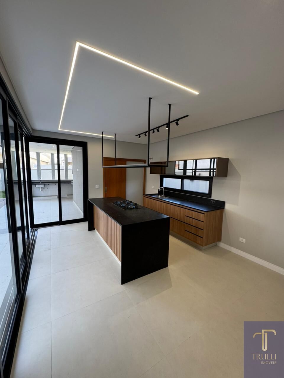 Casa, 3 quartos, 240 m² - Foto 9