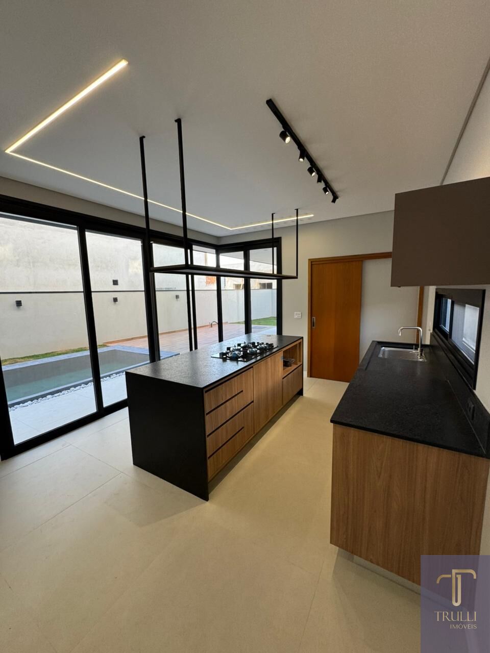 Casa, 3 quartos, 240 m² - Foto 10