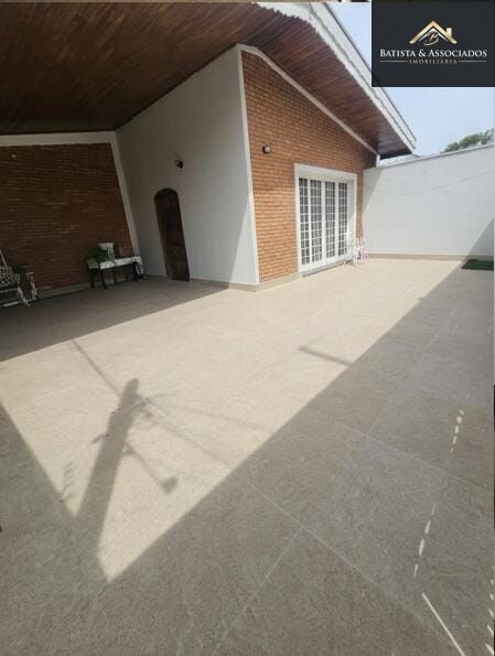Casa, 3 quartos, 192 m² - Foto 2