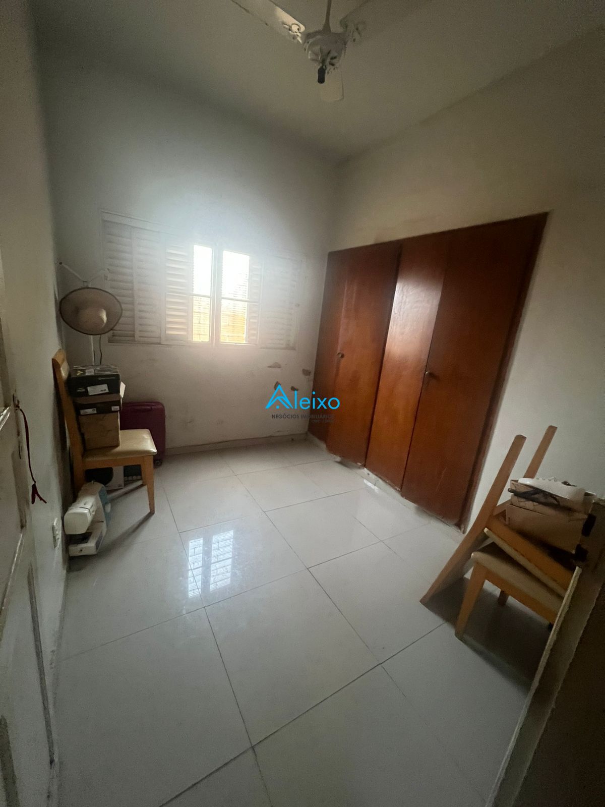 Casa com 3 quartos à venda, 180m² — foto 8 de 9