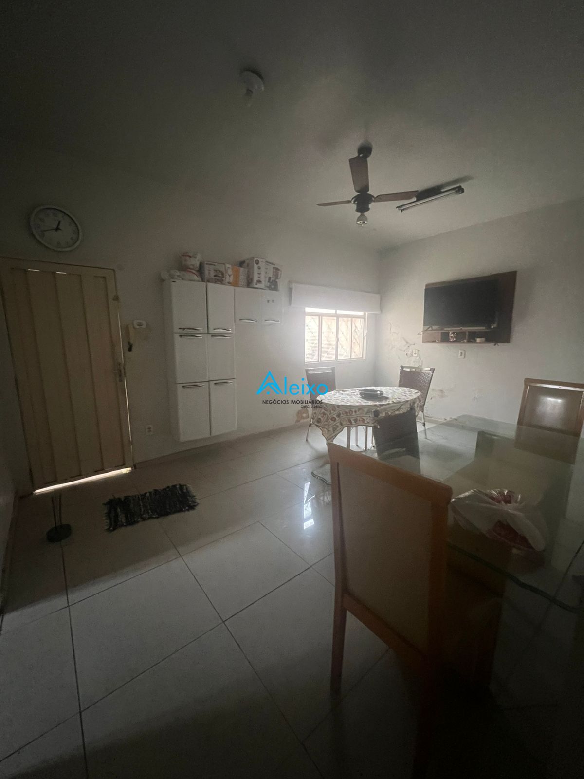 Casa com 3 quartos à venda, 180m² — foto 4 de 9