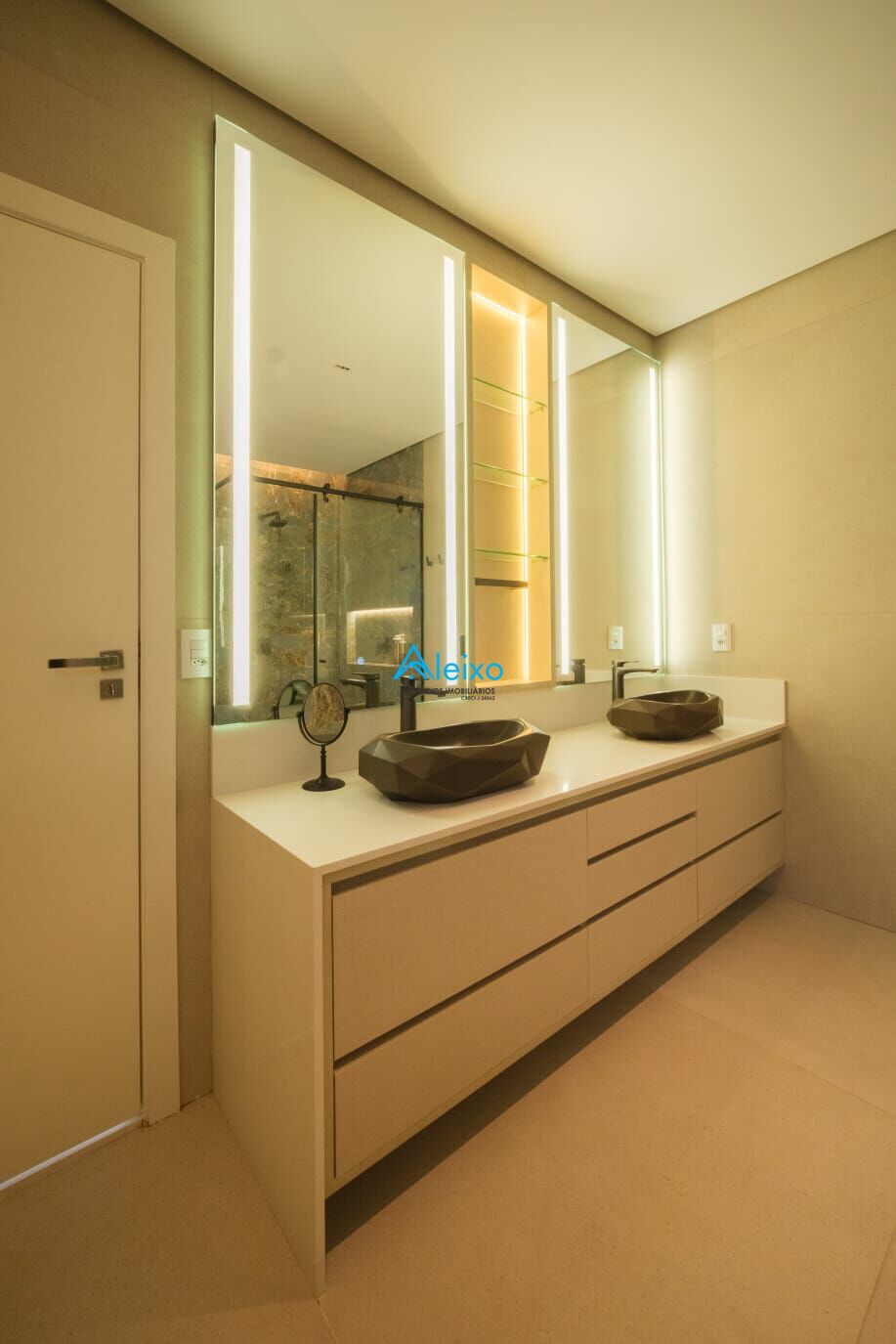Casa com 3 quartos à venda, 396m² — foto 12 de 19