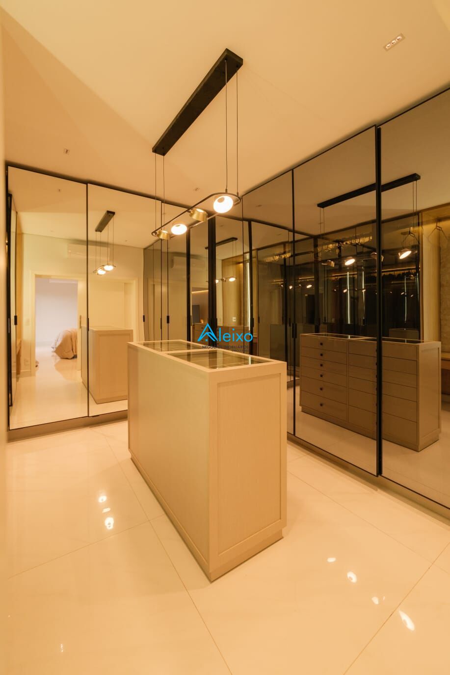 Casa com 3 quartos à venda, 396m² — foto 14 de 19