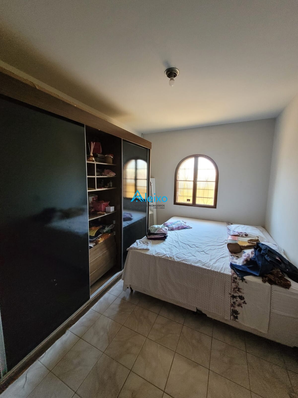 Casa com 3 quartos à venda — foto 5 de 8