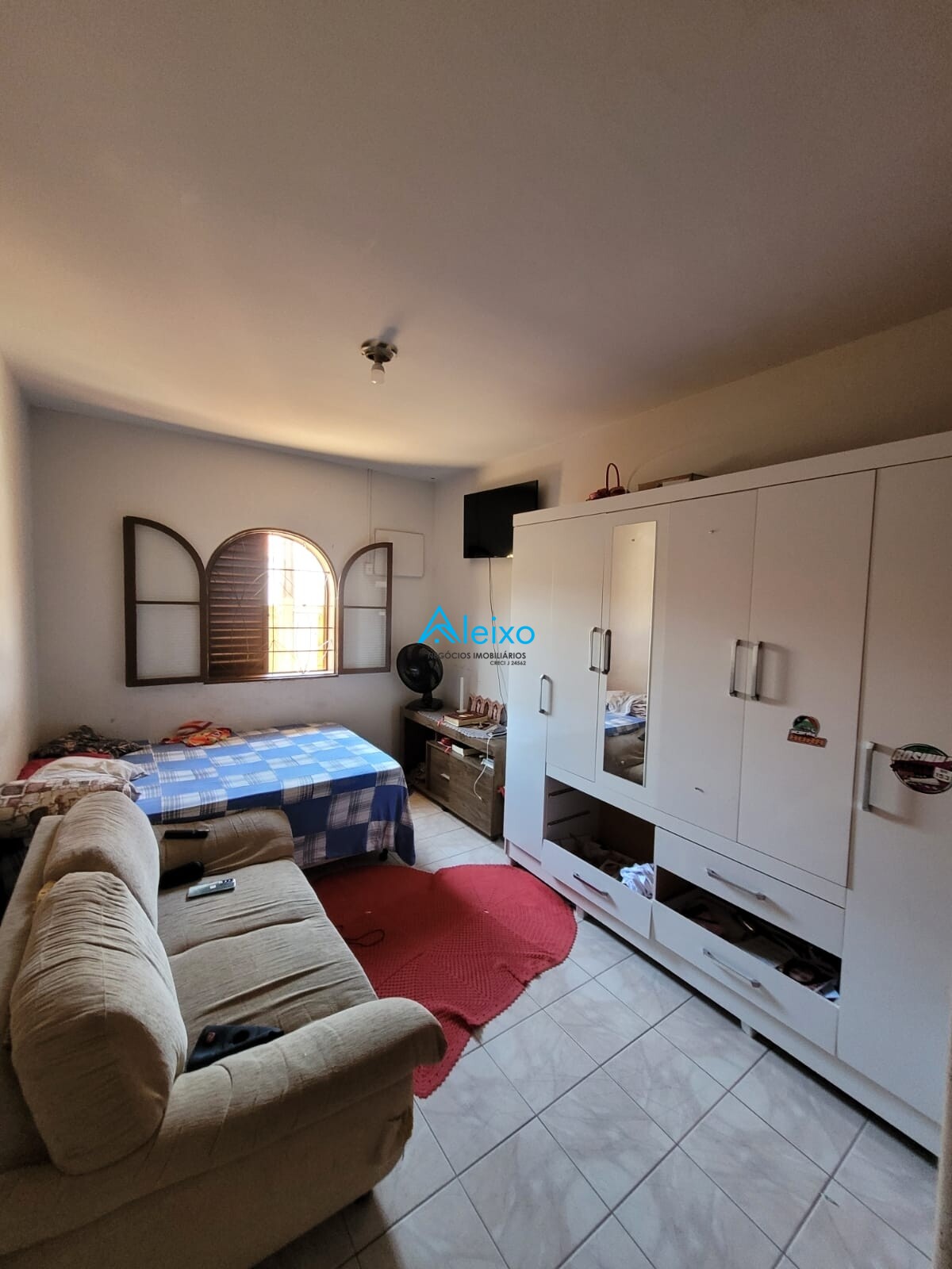 Casa com 3 quartos à venda — foto 8 de 8