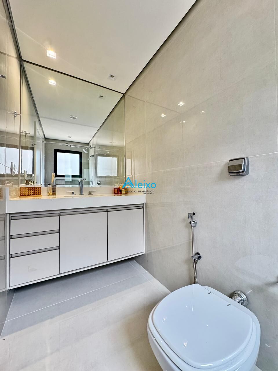 Casa com 4 quartos à venda, 425m² — foto 19 de 37