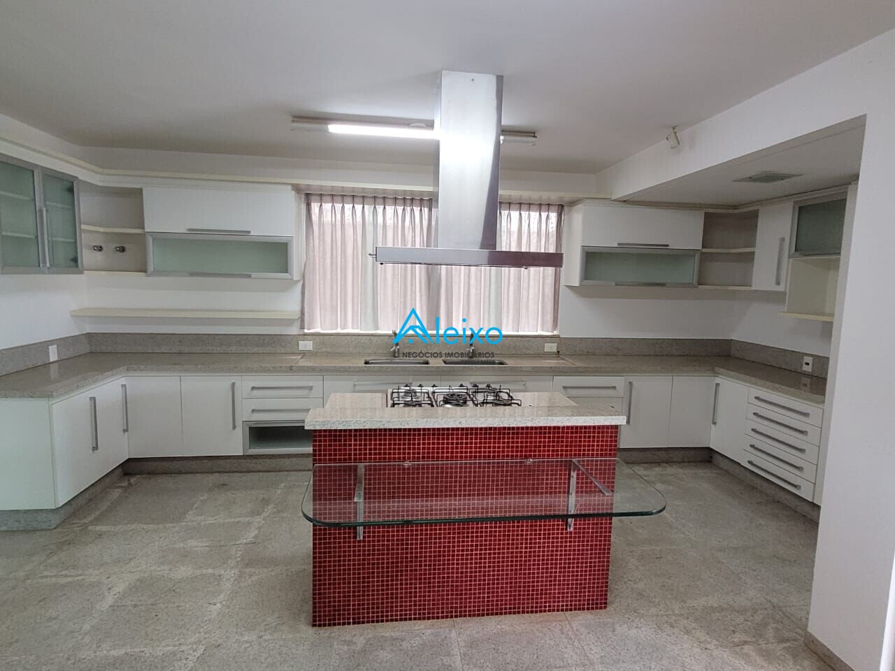 Casa com 3 quartos à venda, 490m² — foto 4 de 22