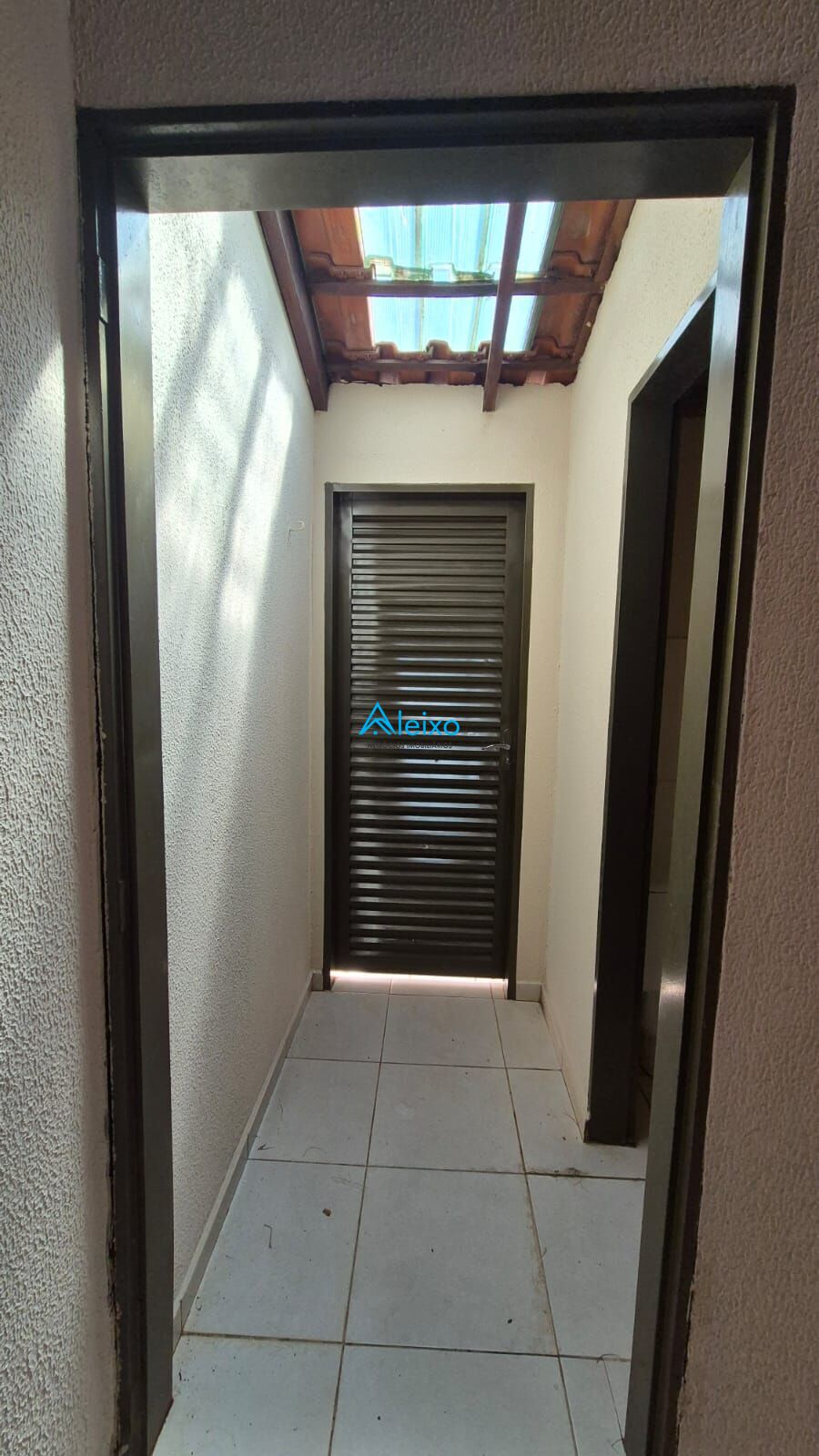 Casa com 5 quartos para aluguel, 284m² — foto 32 de 60