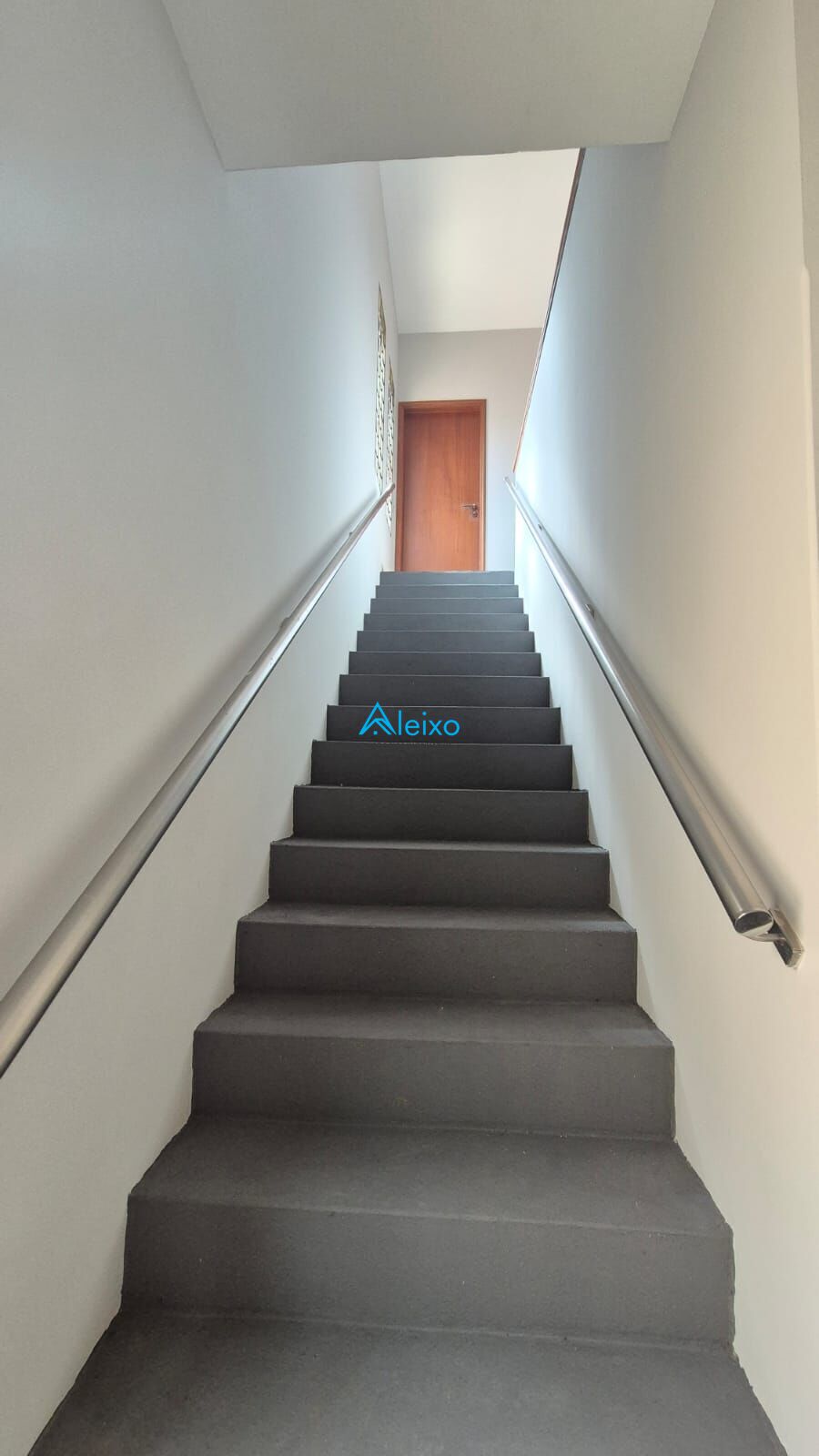 Casa com 5 quartos para aluguel, 284m² — foto 36 de 60