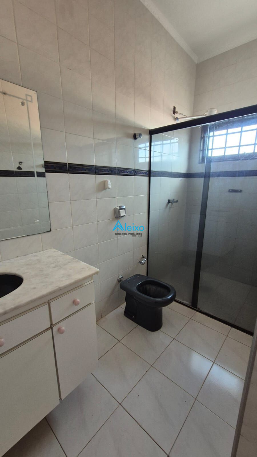 Casa com 5 quartos para aluguel, 284m² — foto 43 de 60