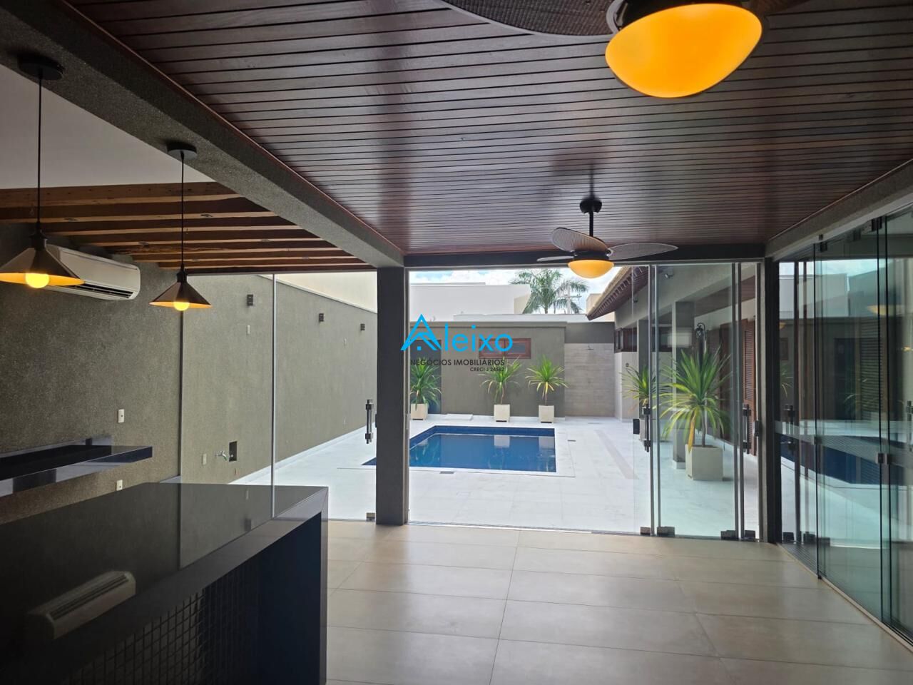 Casa com 5 quartos à venda, 362m² — foto 23 de 24