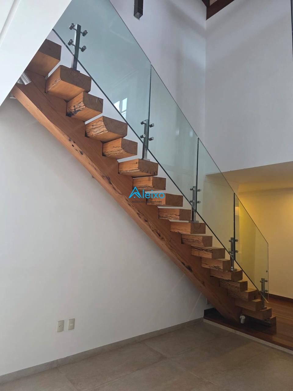Casa com 5 quartos à venda, 362m² — foto 13 de 24