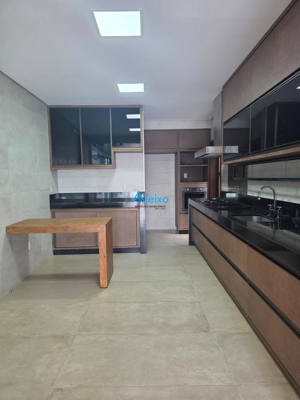Casa com 5 quartos à venda, 362m² — foto 4 de 24